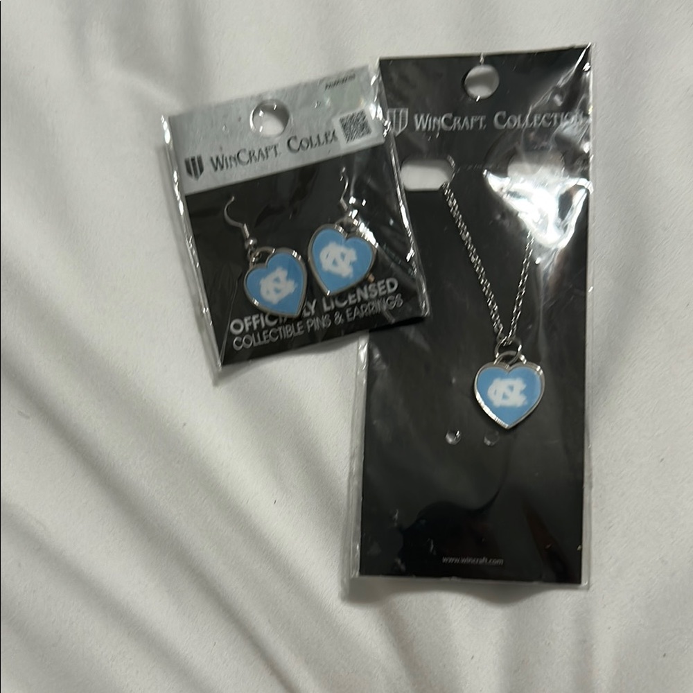 UNC Tar-Heels WinCraft Blue Heart Necklace and Earring Set